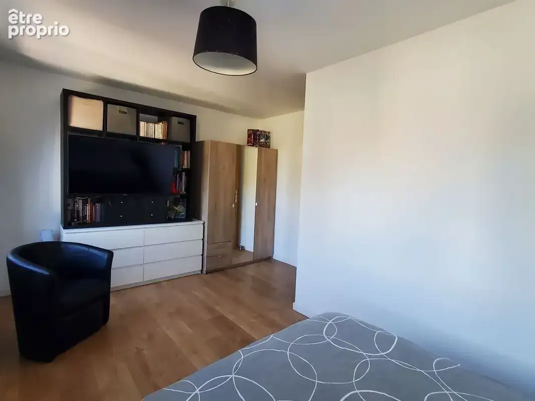 À Saint-Cybard, une maison rénovée pour simplement profiter - photo 11