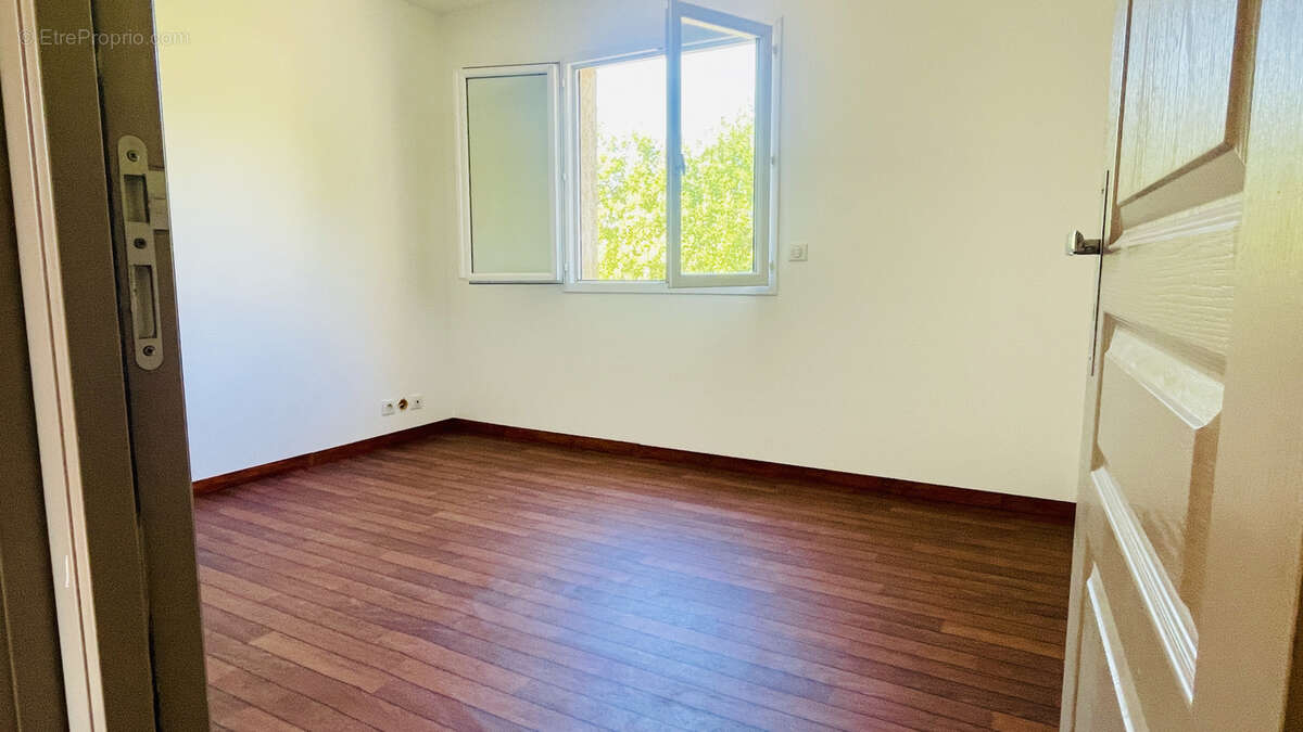 Maison à SAINT-BAUZILLE-DE-PUTOIS