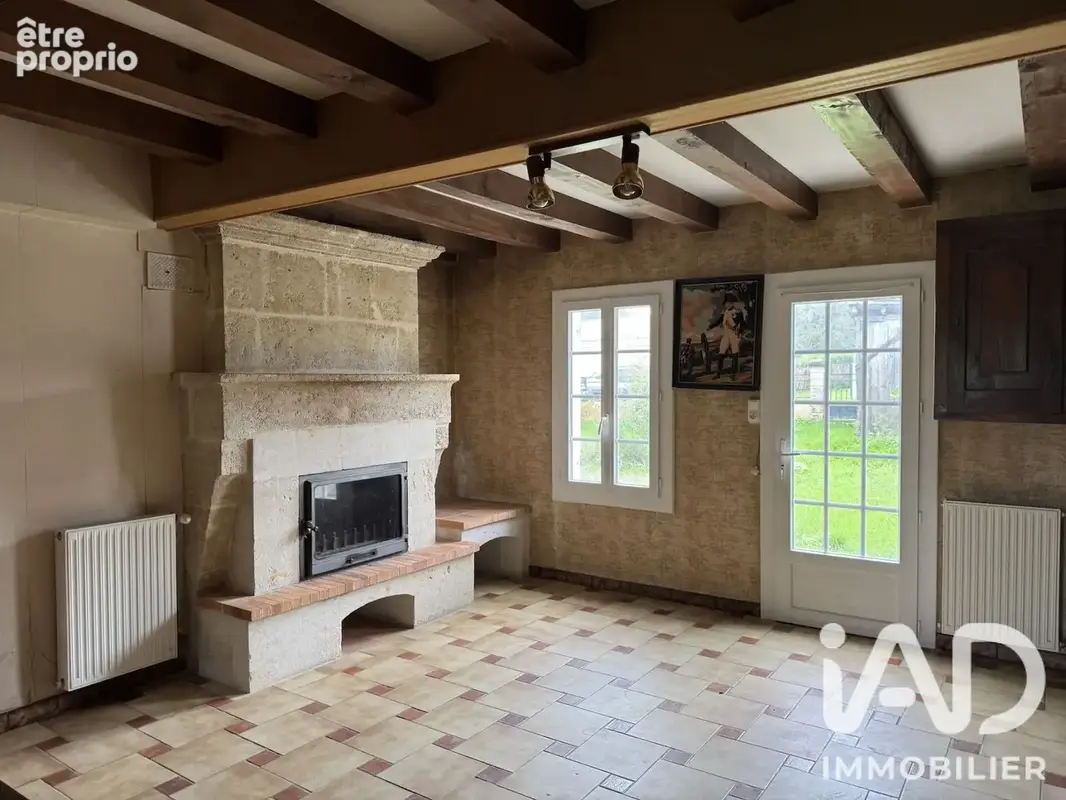 Photo 2 - Maison à LA ROCHE-CHALAIS