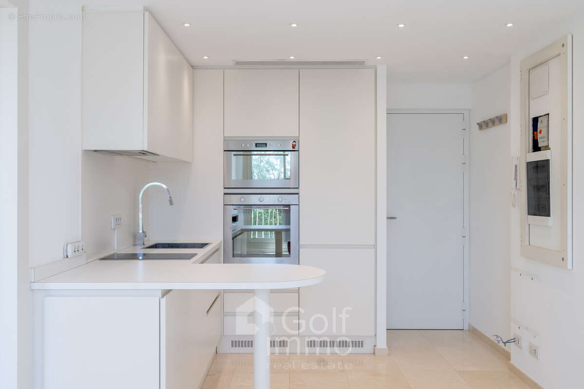 Appartement à MANDELIEU-LA-NAPOULE