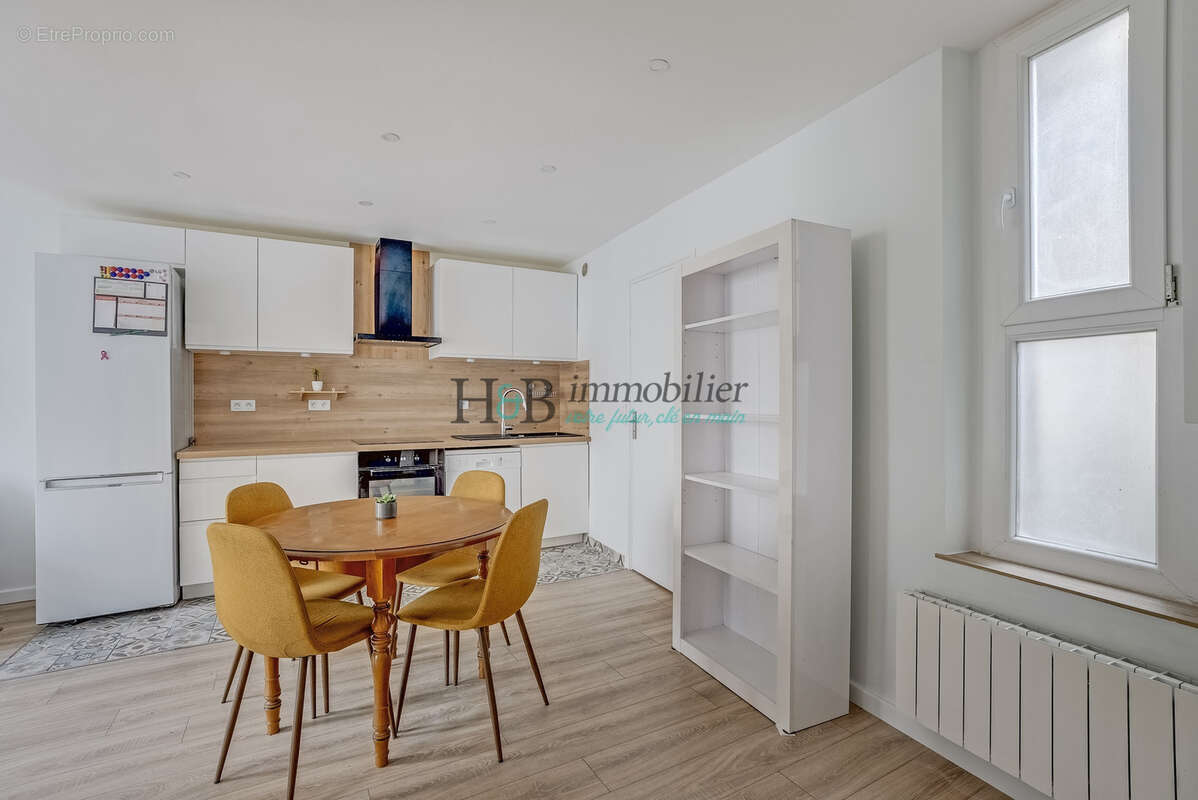 Appartement à PARIS-20E