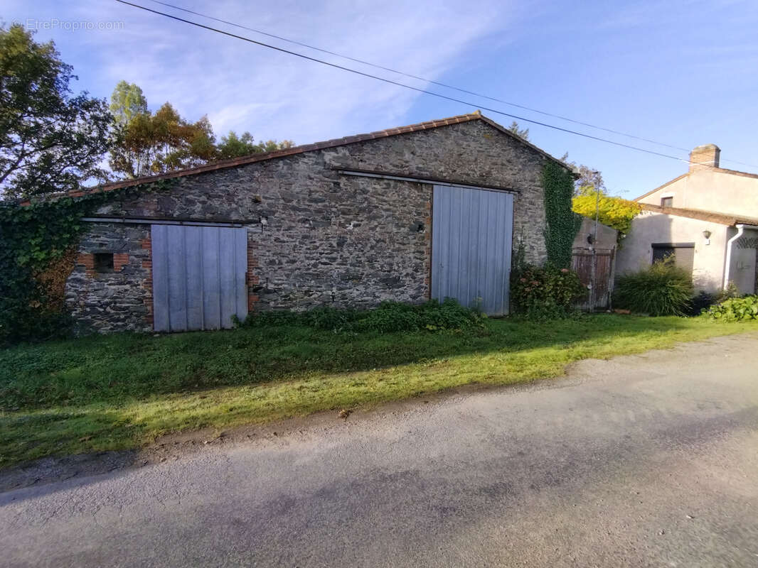 Maison à SAINTE-FLORENCE