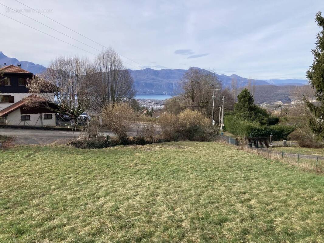 Terrain à PUGNY-CHATENOD