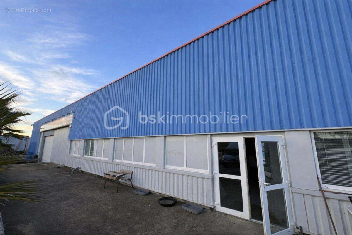 Commerce à LA LAUPIE