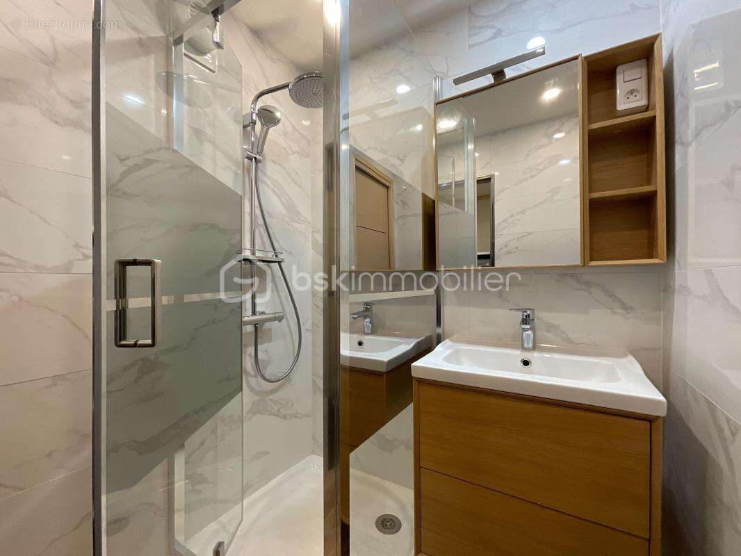Appartement à FRESNES