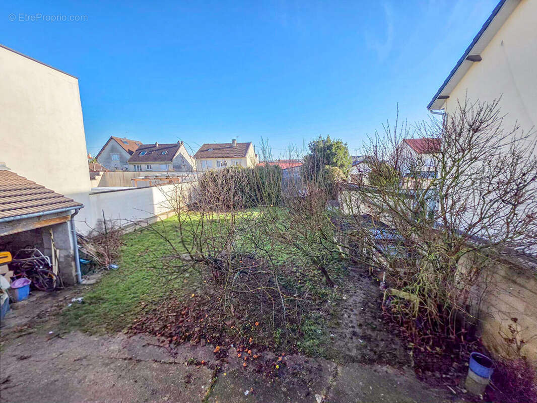 Maison à GOUSSAINVILLE