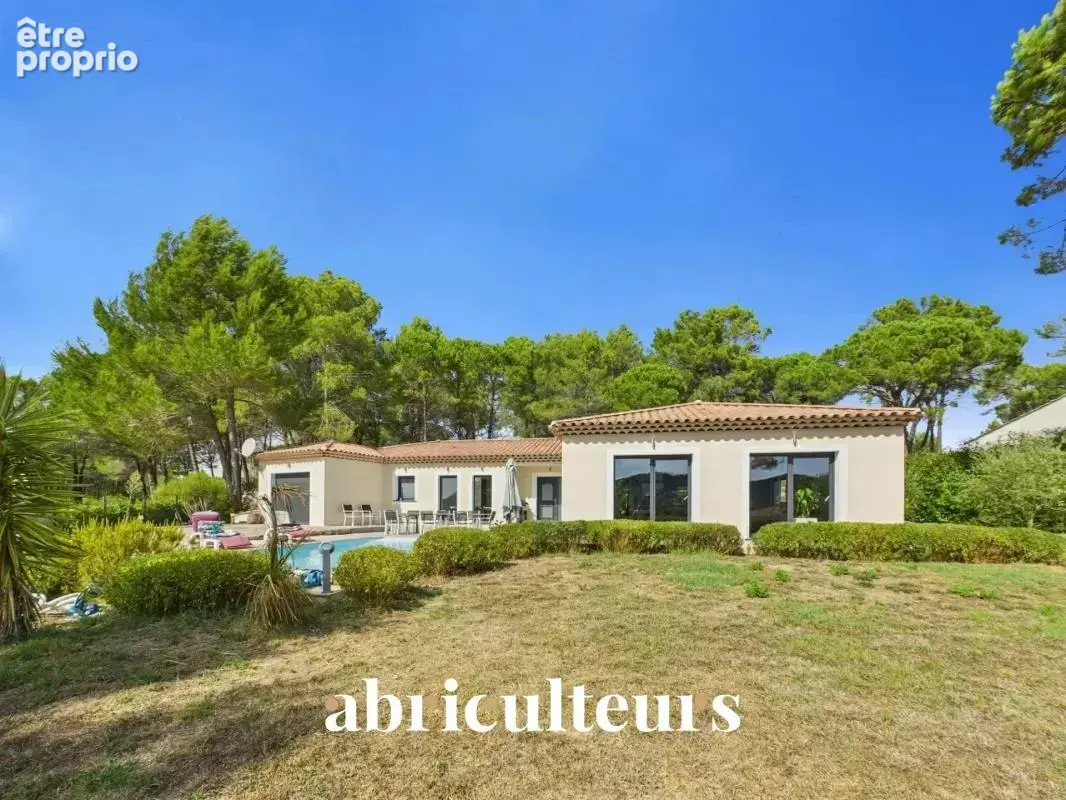 Jolie villa contemporaine/vue panoramique en vente à Bagnols-en-Forêt (83600) - photo 15