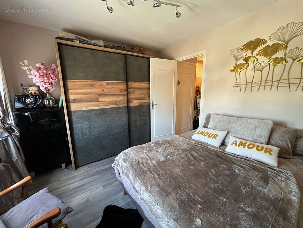 Appartement à GUILHERAND-GRANGES