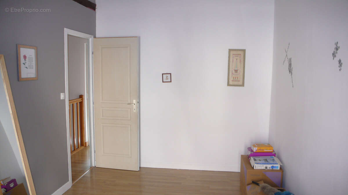 Maison à LINARDS