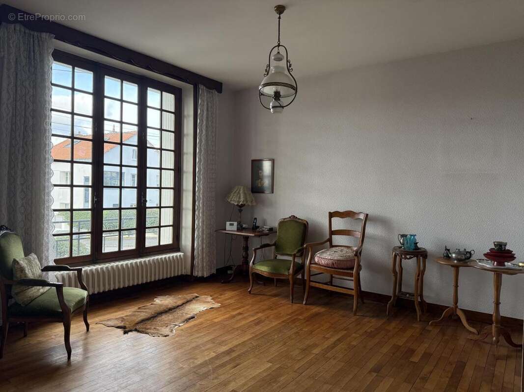 Maison à SAINT-SEBASTIEN-SUR-LOIRE