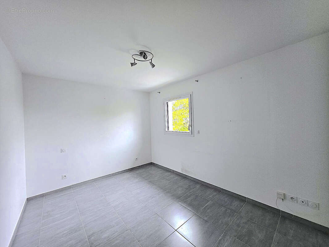 Appartement à ARTIGUES-PRES-BORDEAUX