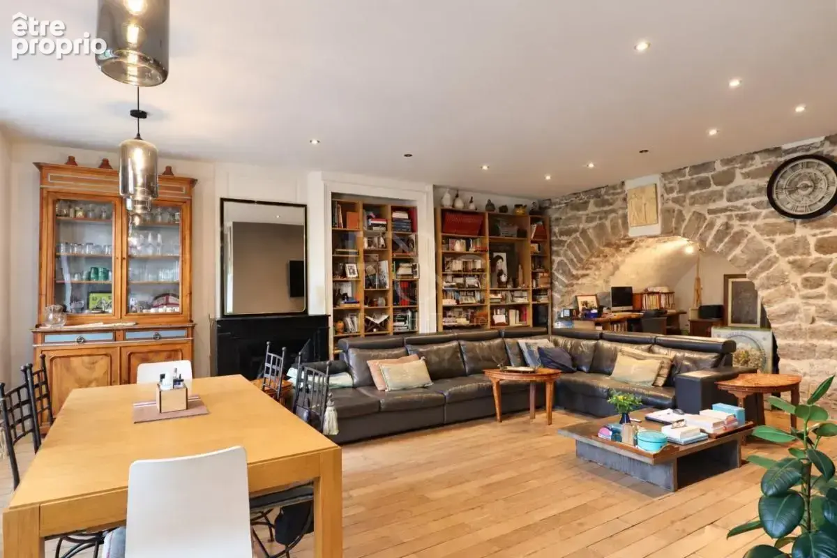 Appartement à CALUIRE-ET-CUIRE