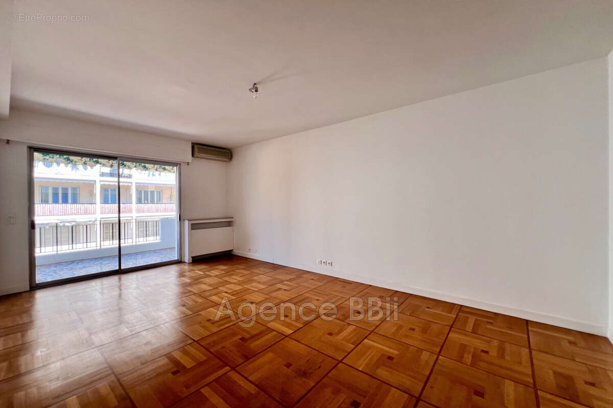 Appartement 82 m² à Nice  - photo 6