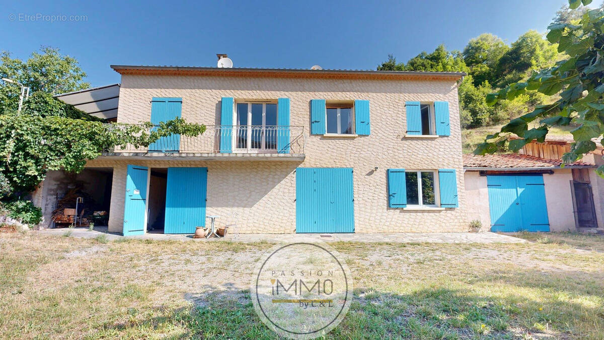 Maison à BAYONS