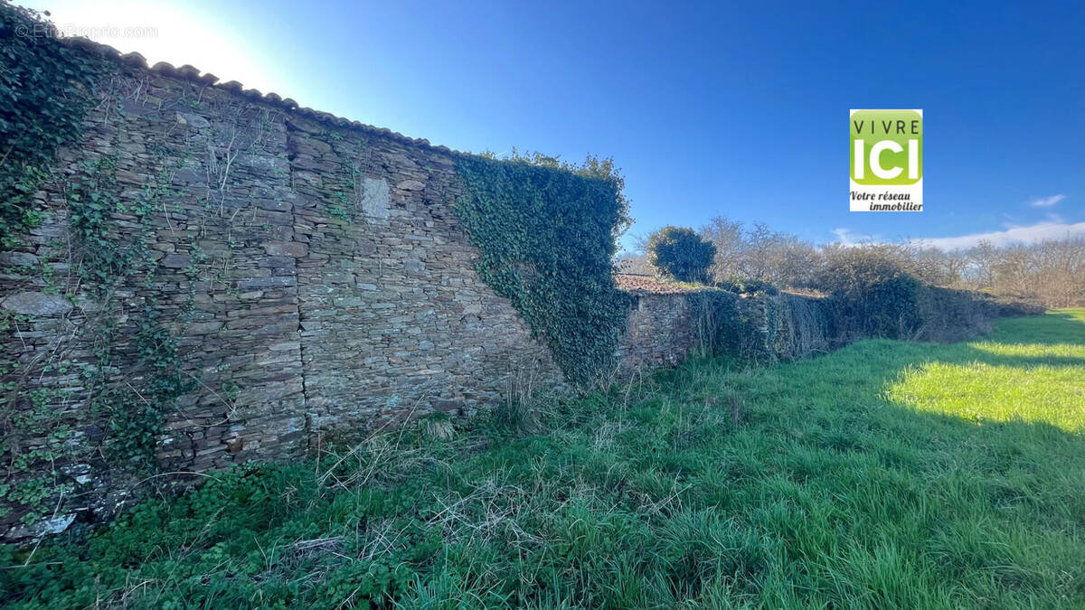 Maison à LA CHAPELLE-BASSE-MER