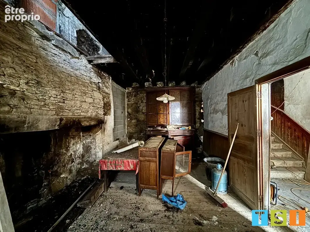 Maison authentique en pierre au cur d'un village typique des Pyrénées - photo 3