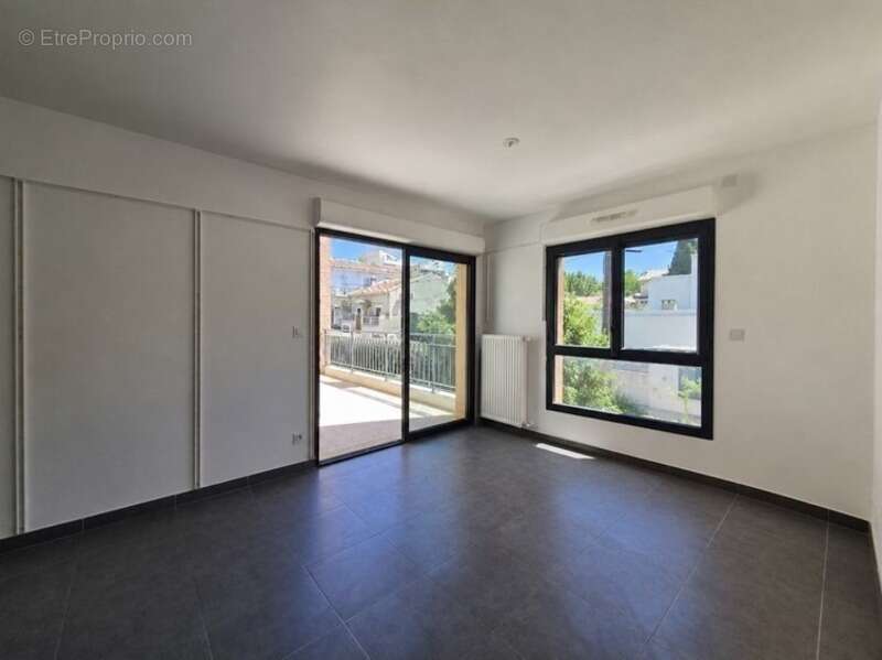Appartement à MARSEILLE-16E