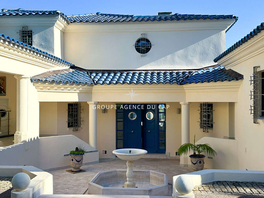 Maison à LES ISSAMBRES