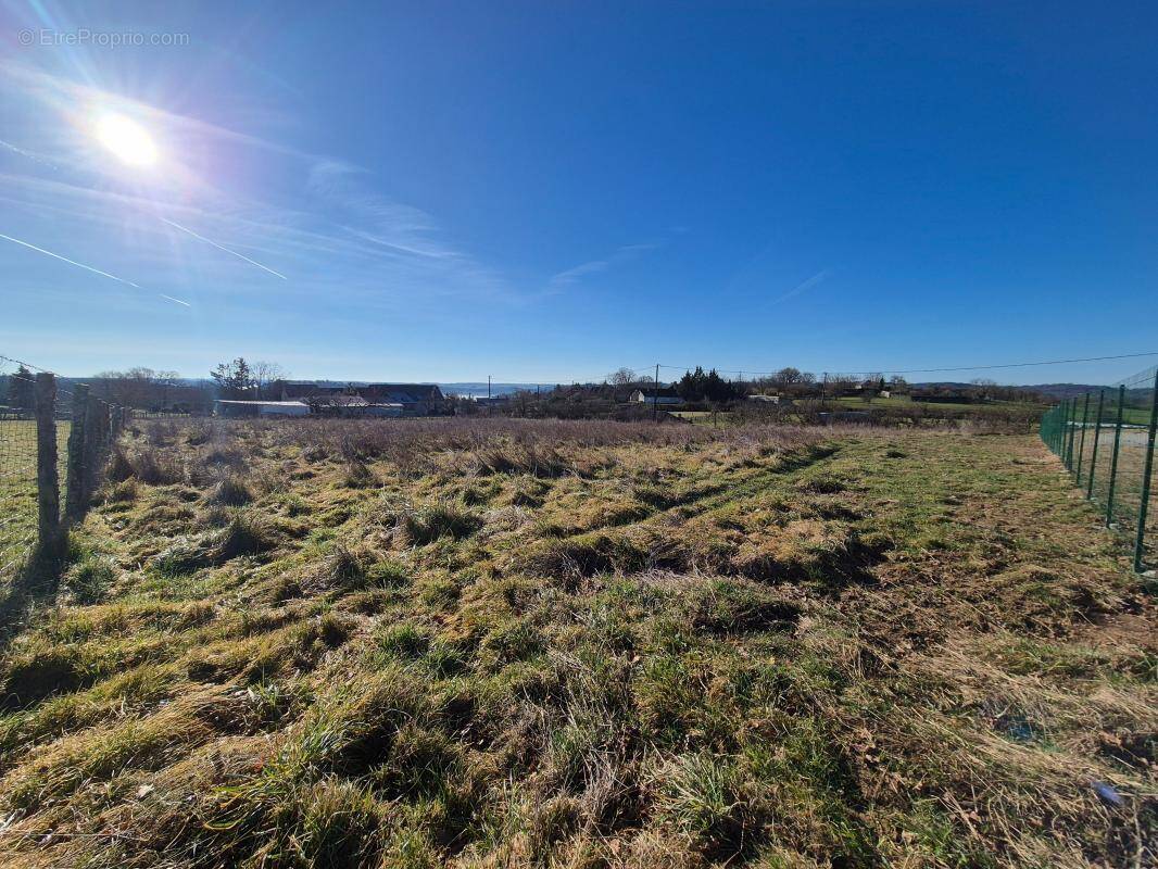 Terrain à PEYRIGNAC