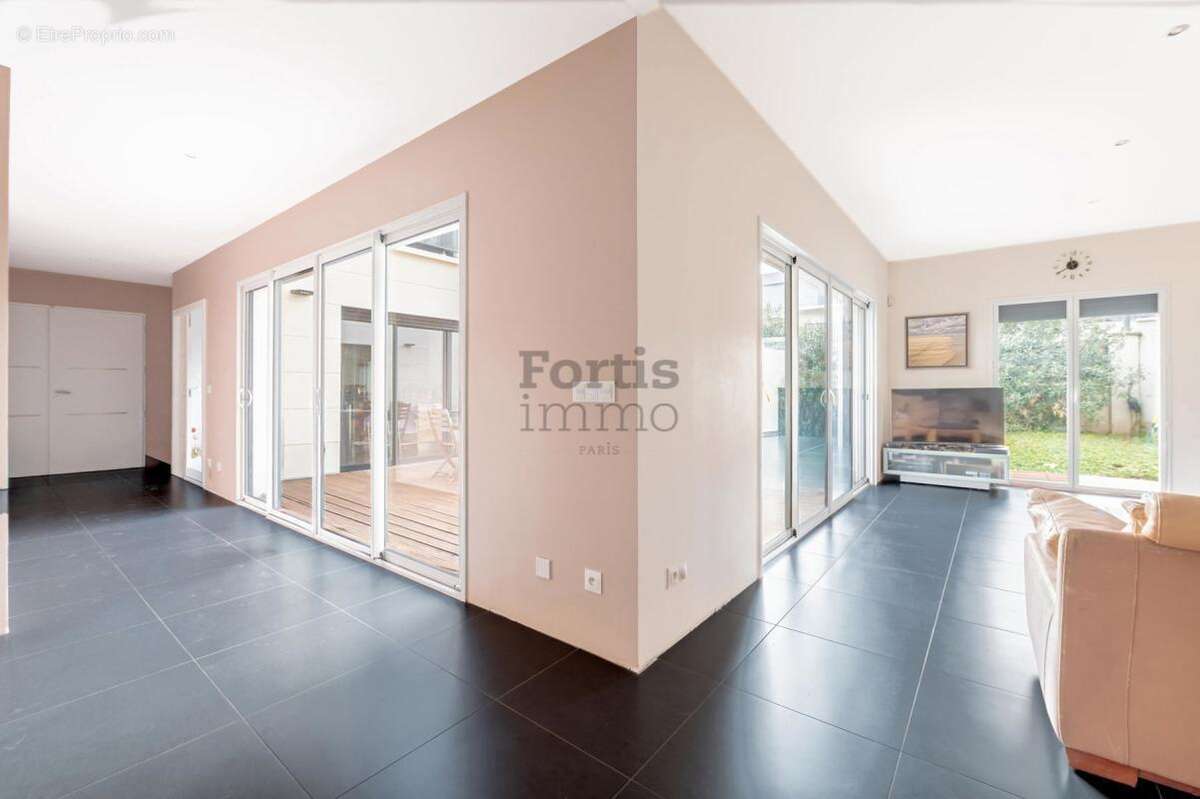 Maison à BOIS-COLOMBES