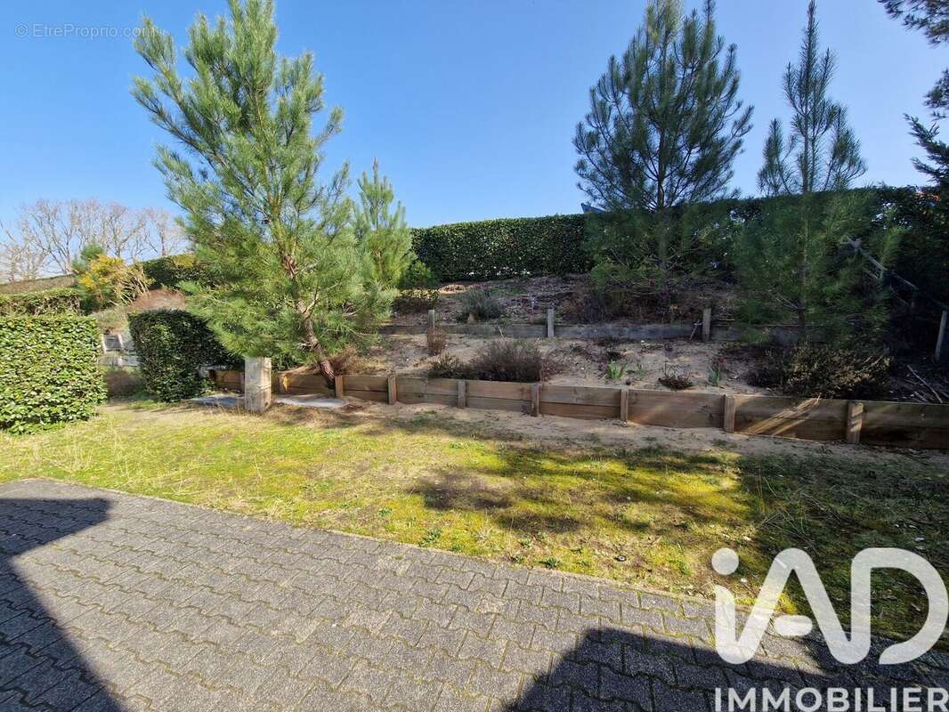 Photo 3 - Maison à SAINT-JULIEN-EN-BORN