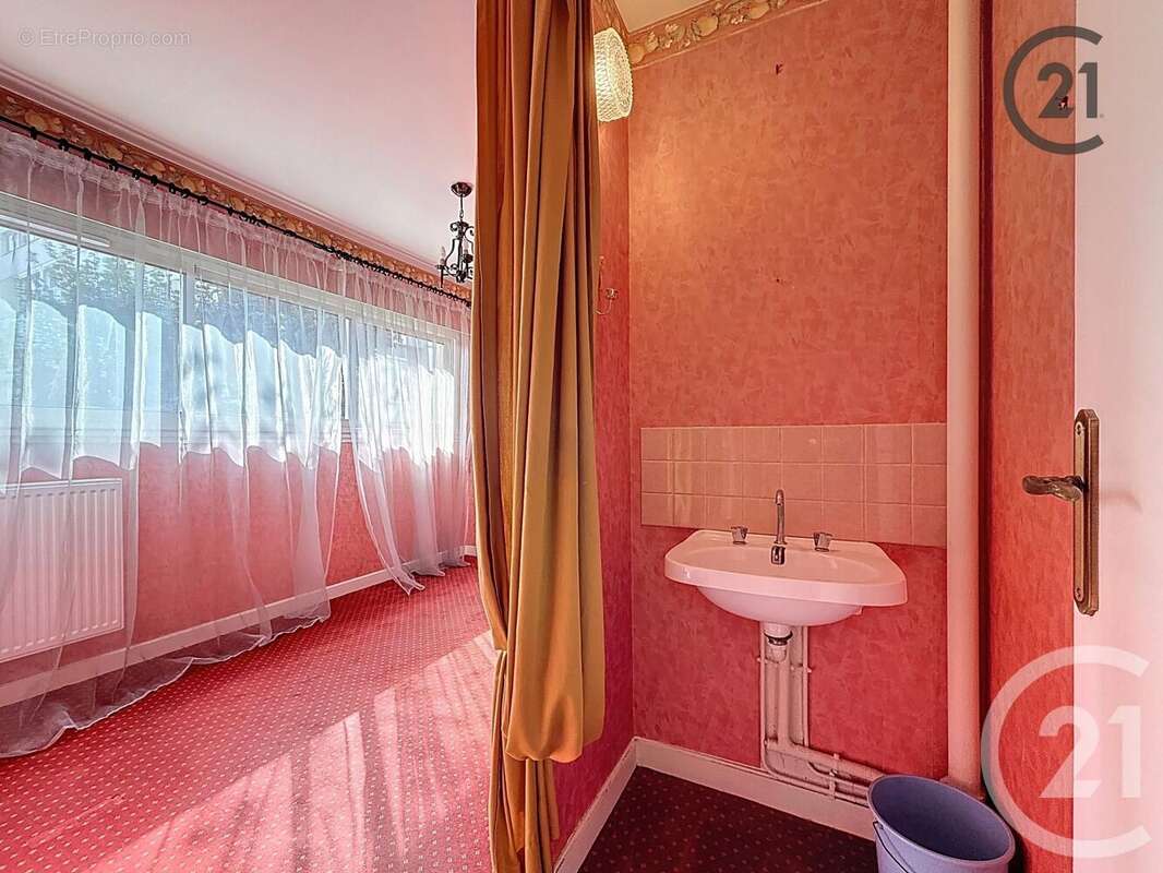 Appartement à COMBS-LA-VILLE