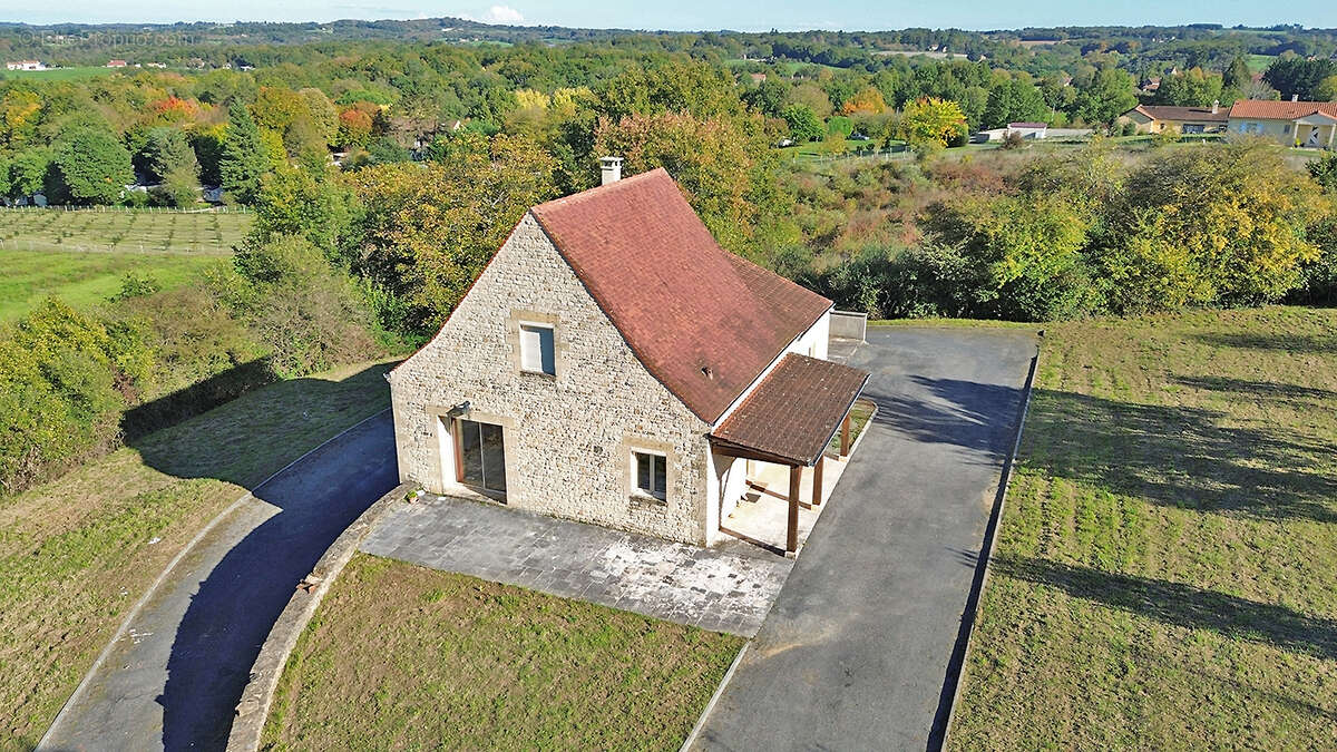 Maison Saint Genies 4 pièce(s) 103 m2 - photo 2