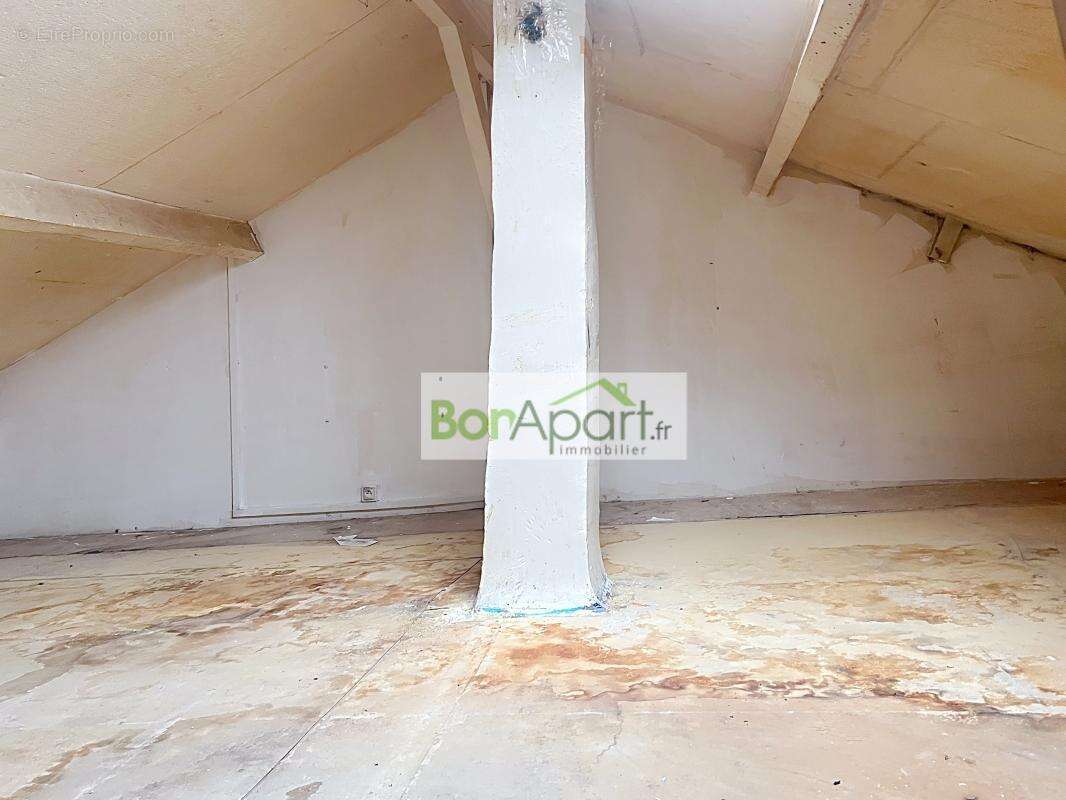 Appartement à LA COURNEUVE