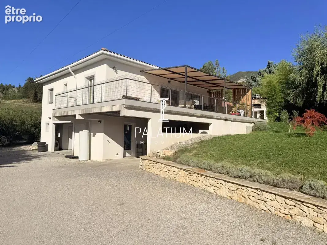 Superbe villa contemporaine dans le village de Claret - photo 3