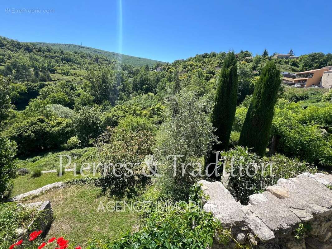 Villemus, maison de village avec jardin et vue dégagée - photo 7