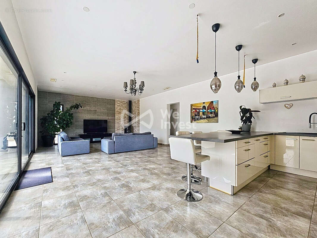 Maison à SAINT-JEAN-DE-LA-BLAQUIERE