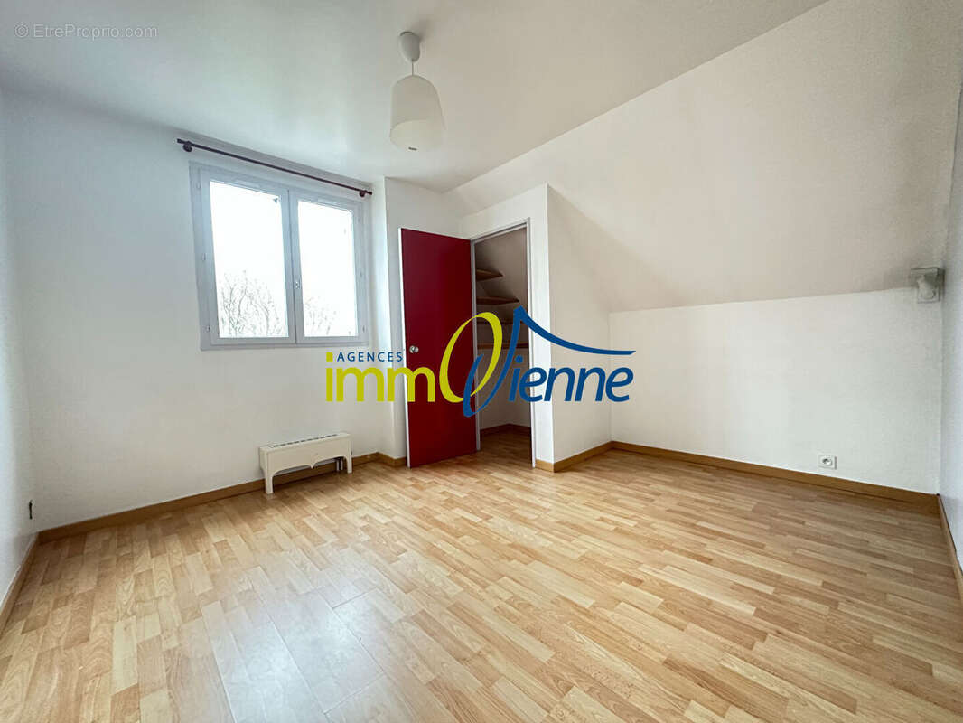 Maison à BUXEROLLES