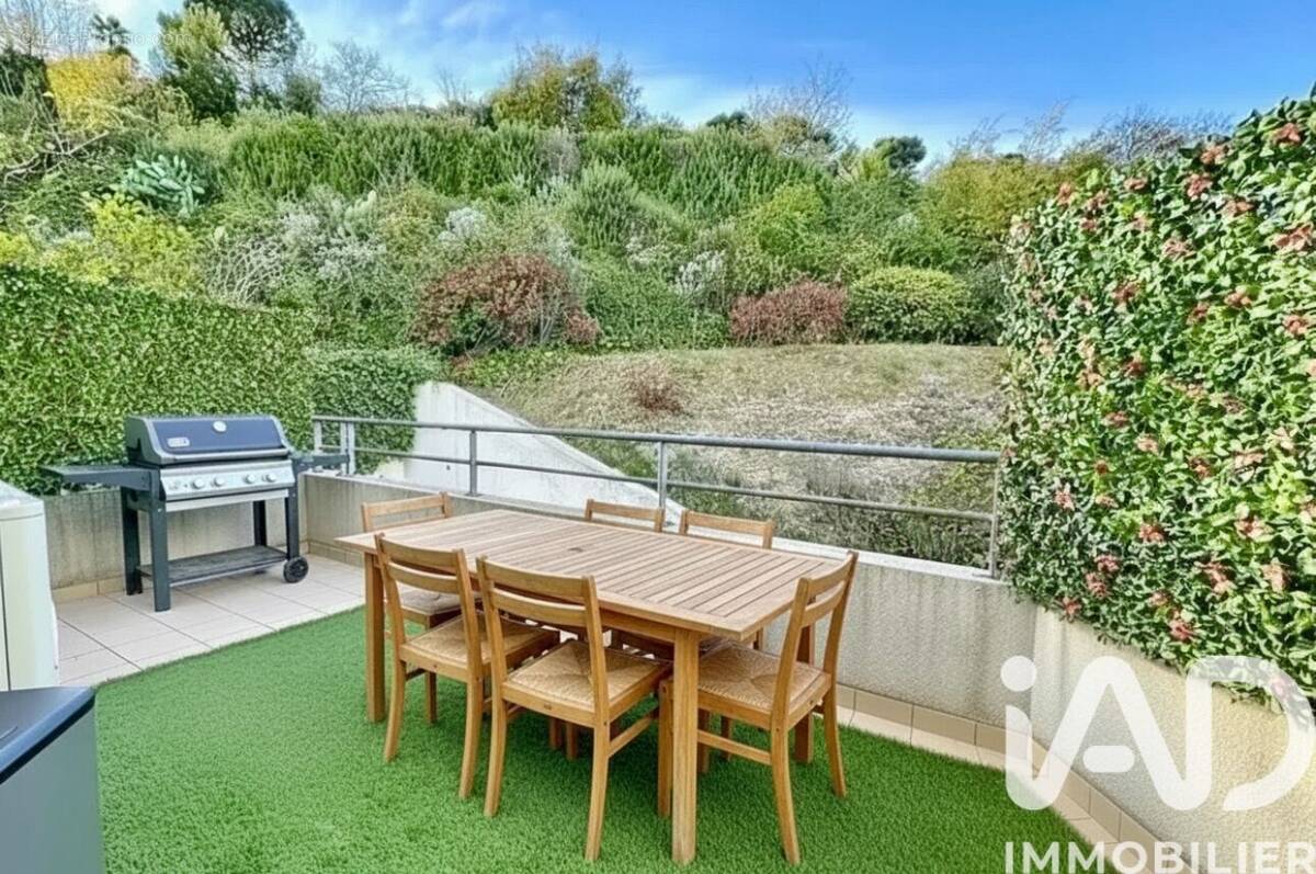 Photo 1 - Appartement à SAINT-LAURENT-DU-VAR