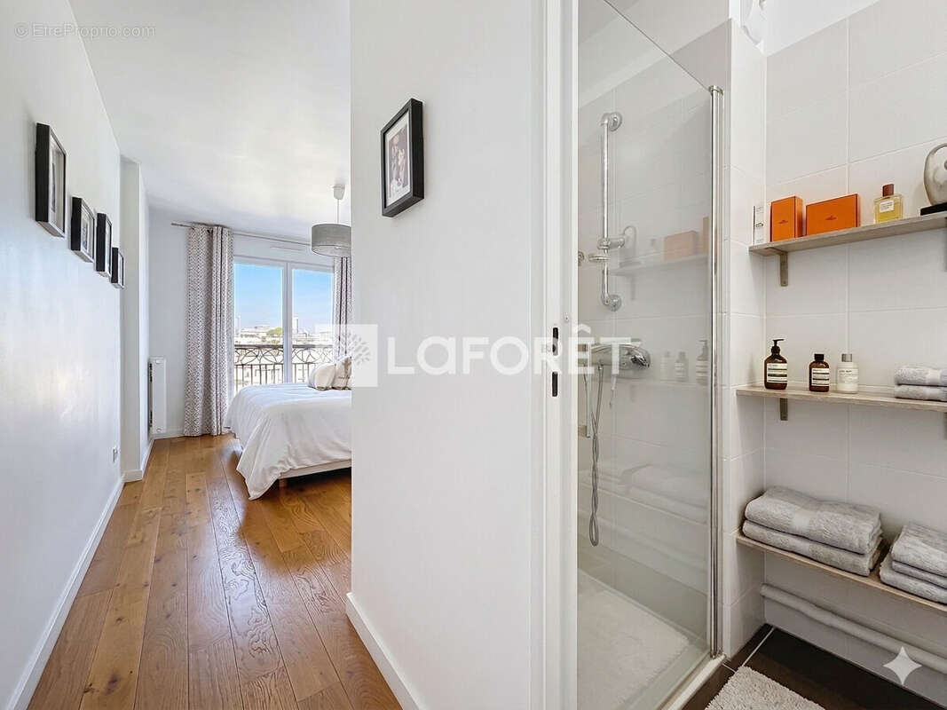 Appartement à SURESNES