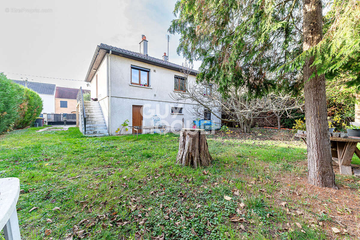 Maison Chelles 6 pièces 106 m2 - 154m² au sol - photo 3
