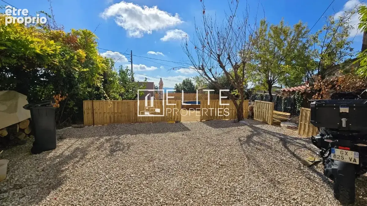 Maison de village 110 m² + jardin 260 m² piscine vue mer - photo 4