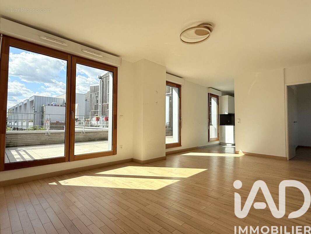 Photo 1 - Appartement à BUSSY-SAINT-GEORGES