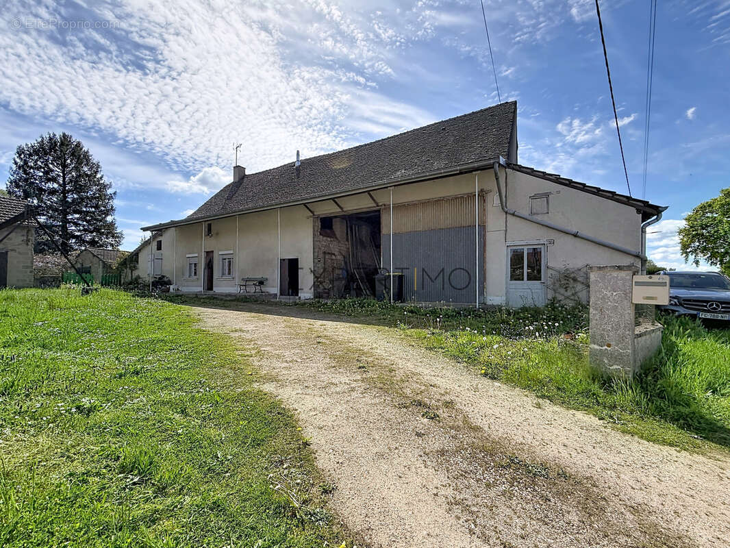 Maison à CUISERY