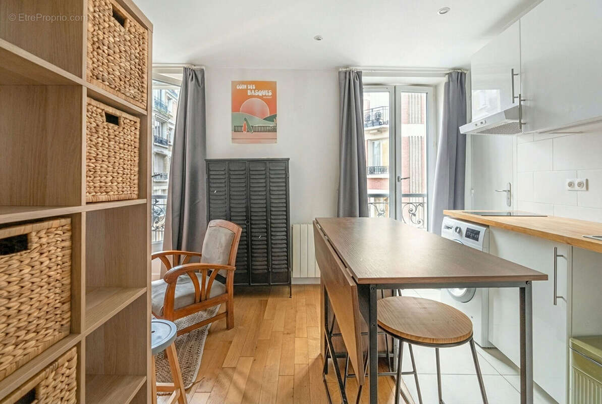 Appartement à PARIS-17E