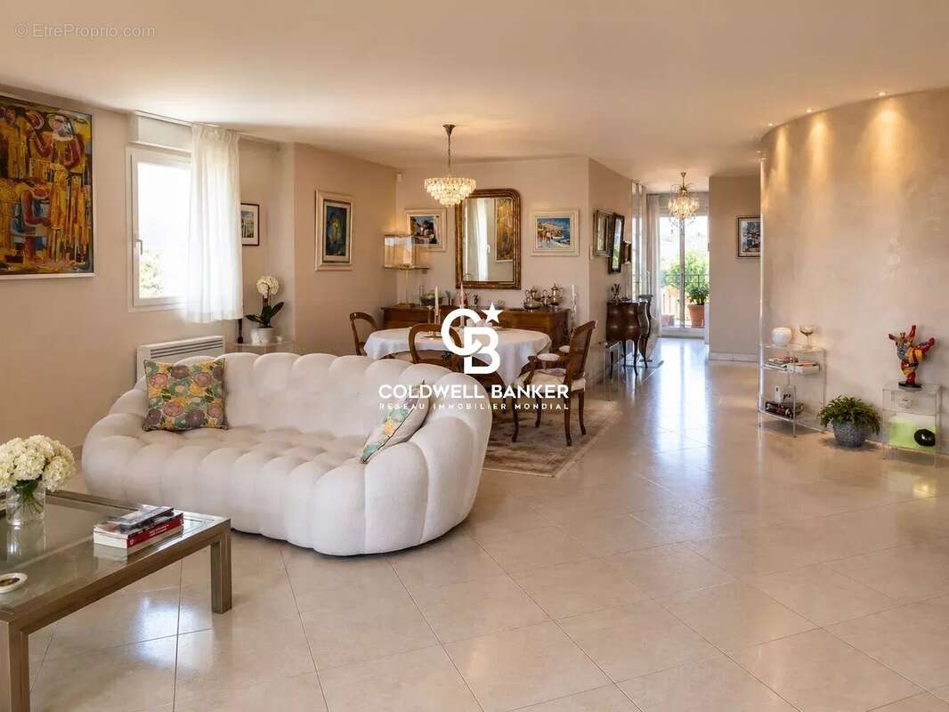 Appartement à CARQUEIRANNE