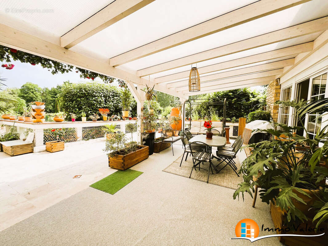 Maison 761 m² à Jeanmenil  - photo 3