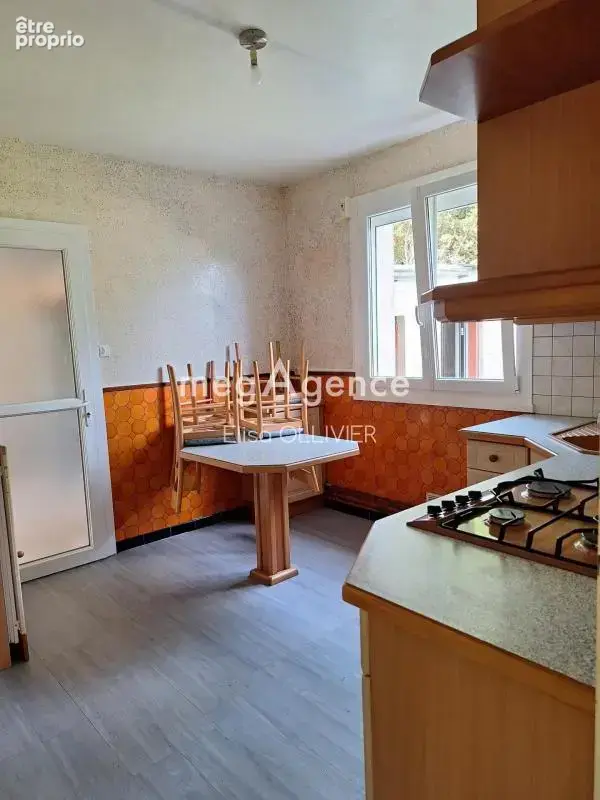 Maison 2 chambres avec garage et ateliers - photo 4
