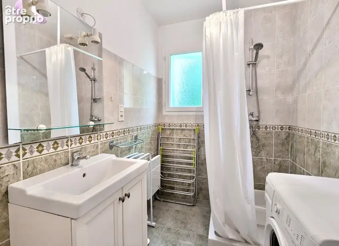 Maison de plain pied, trois chambres, piscine, terrain, vue - photo 8