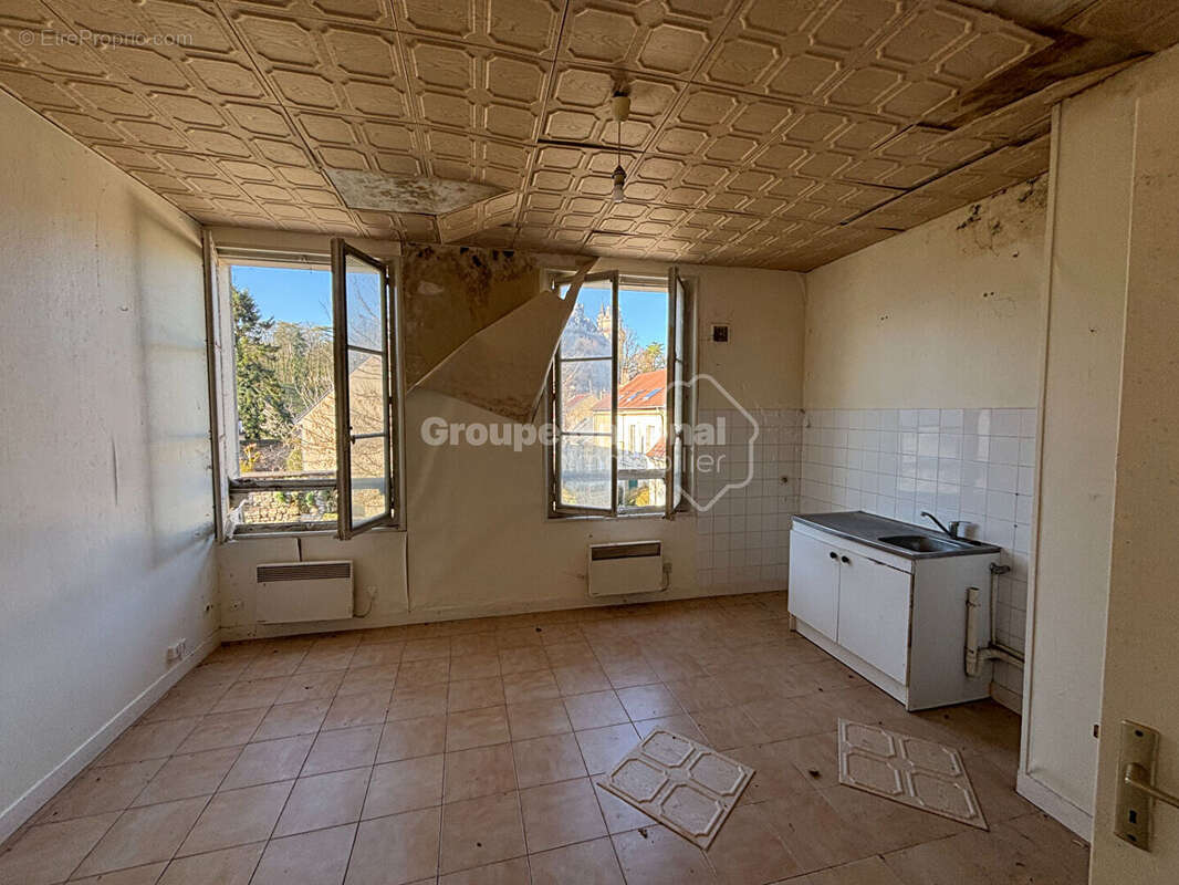 Appartement à PIERREFONDS