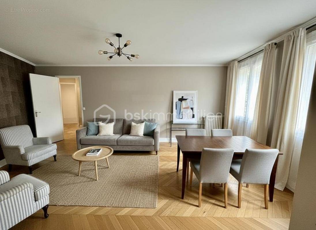 Appartement à PARIS-19E