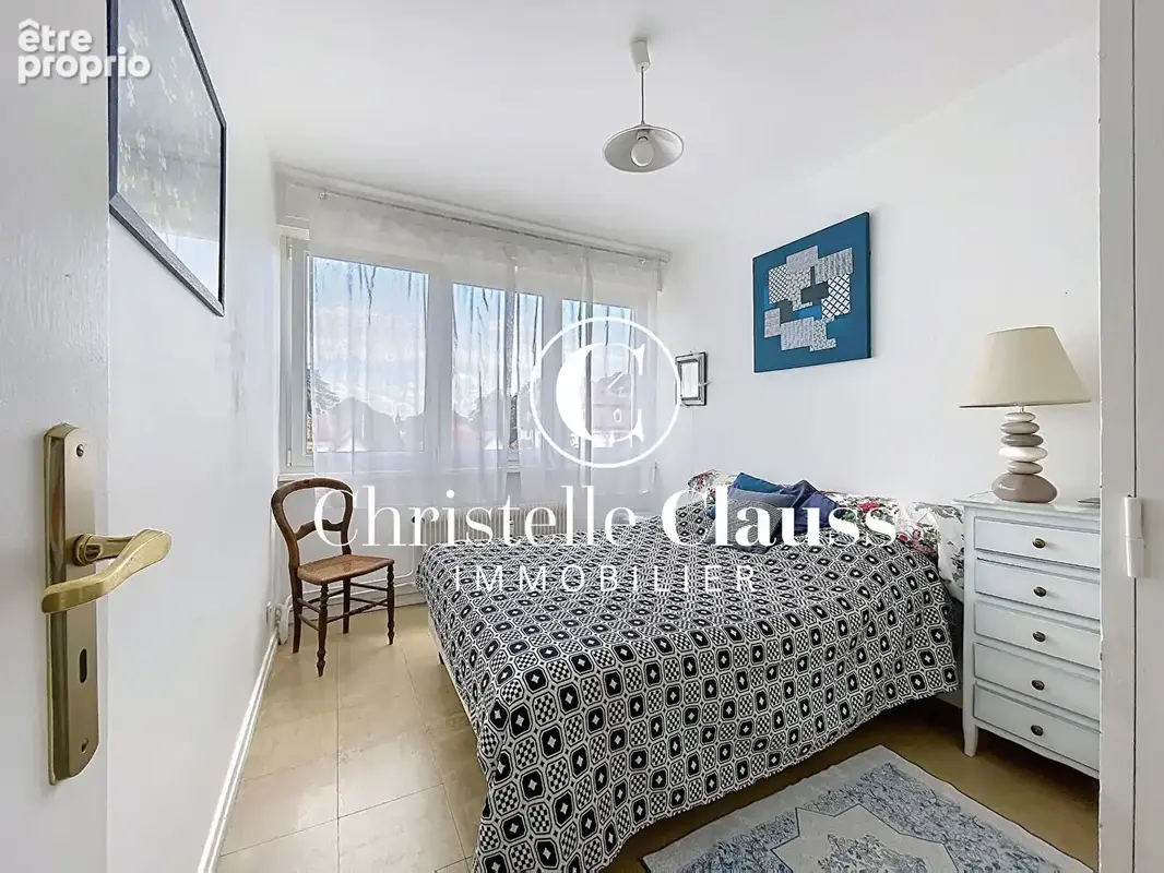 Appartement avec 3 terrasses, garage et cave - photo 12