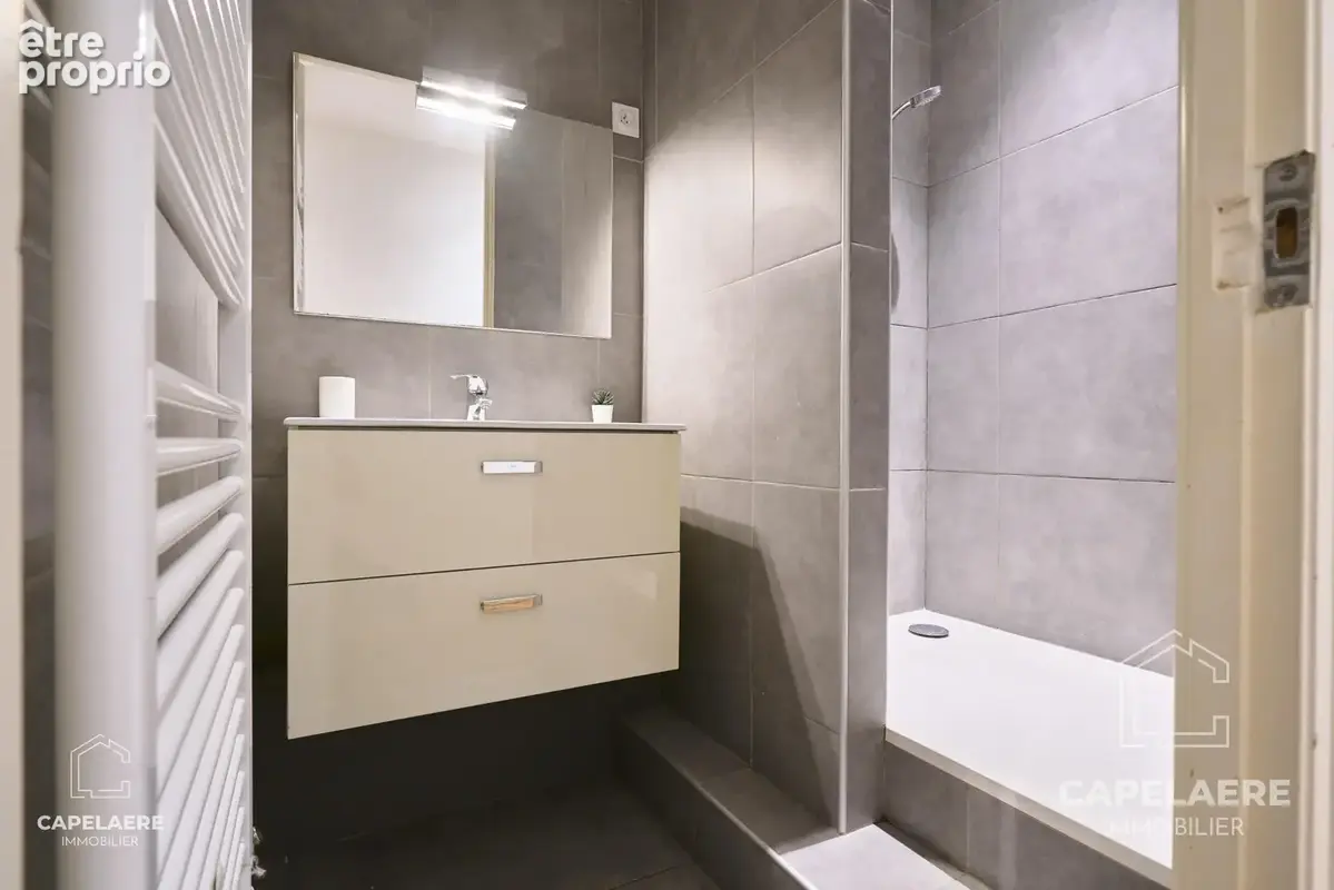 Appartement T3 lumineux avec extérieur en hyper centre de Lille - photo 12
