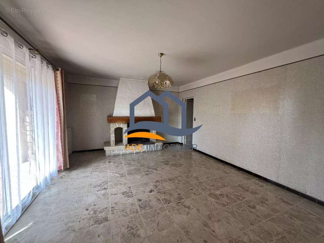 Maison à EGUILLES