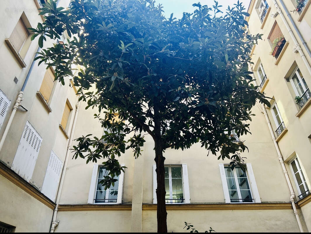 Appartement à PARIS-11E