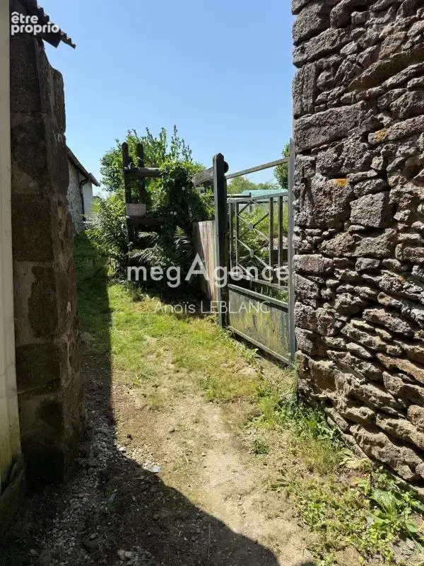Maison en pierre au cœur d'un village proche du Mans - photo 8